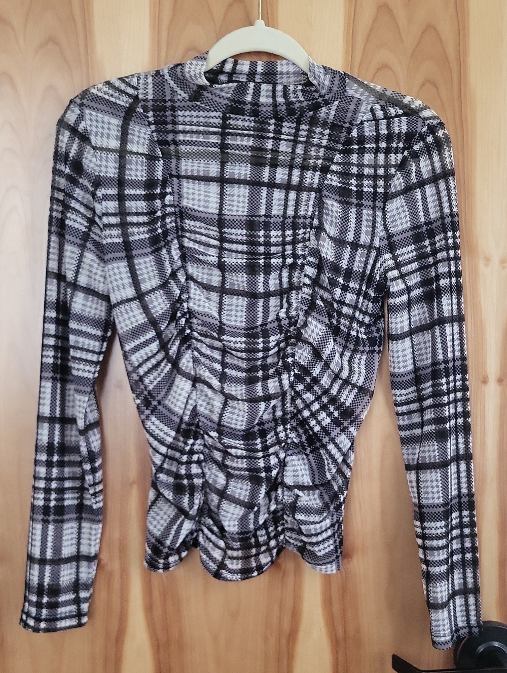 Black & White Plaid Ruched Long-Sleeve Blouse